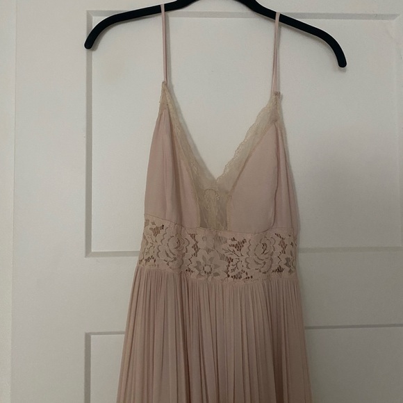 Blush Maxi with Lace Details - Picture 2 of 4